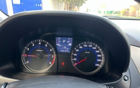 Hyundai Solaris II рестайлинг, 2015 год, 1 100 000 рублей, 12 фотография