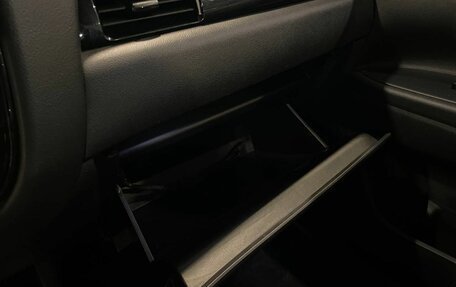 Mitsubishi Outlander III рестайлинг 3, 2019 год, 2 175 000 рублей, 29 фотография