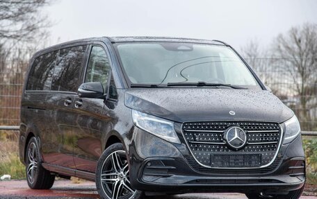 Mercedes-Benz V-Класс, 2025 год, 13 765 000 рублей, 1 фотография