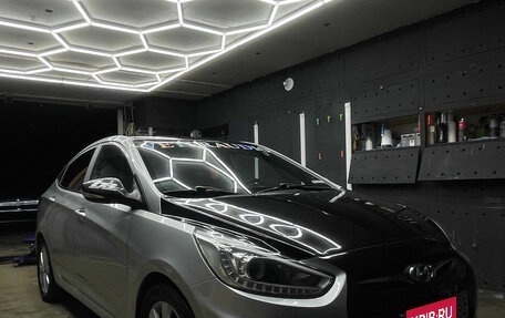 Hyundai Solaris II рестайлинг, 2013 год, 580 000 рублей, 1 фотография