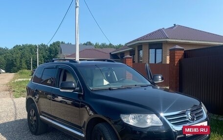 Volkswagen Touareg III, 2010 год, 1 250 000 рублей, 2 фотография