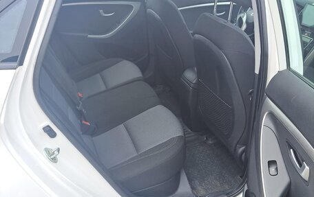 Hyundai i30 II рестайлинг, 2013 год, 950 000 рублей, 17 фотография