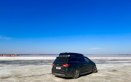 KIA Carnival III, 2018 год, 3 650 000 рублей, 3 фотография