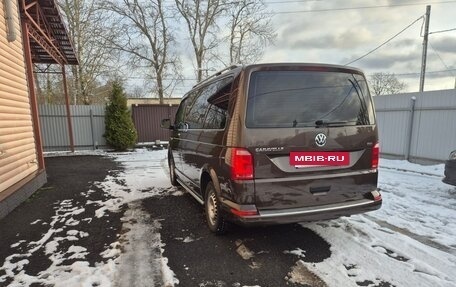 Volkswagen Caravelle T6 рестайлинг, 2015 год, 2 550 000 рублей, 4 фотография