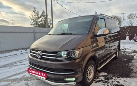 Volkswagen Caravelle T6 рестайлинг, 2015 год, 2 550 000 рублей, 3 фотография