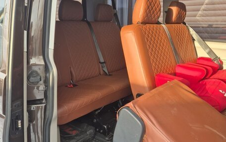 Volkswagen Caravelle T6 рестайлинг, 2015 год, 2 550 000 рублей, 12 фотография