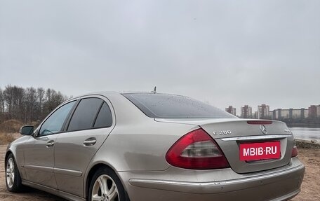 Mercedes-Benz E-Класс, 2006 год, 1 050 000 рублей, 10 фотография