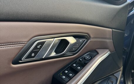 BMW 3 серия, 2019 год, 3 780 000 рублей, 8 фотография