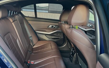 BMW 3 серия, 2019 год, 3 780 000 рублей, 12 фотография