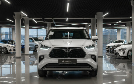 Toyota Highlander, 2025 год, 6 100 000 рублей, 3 фотография