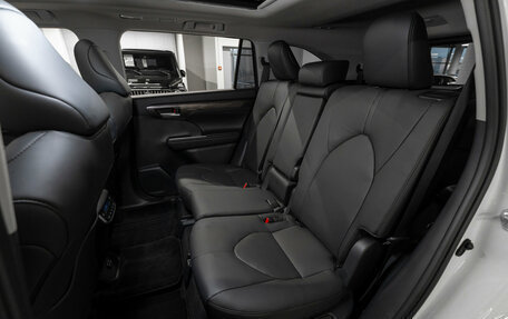 Toyota Highlander, 2025 год, 6 100 000 рублей, 13 фотография