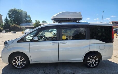 Honda Stepwgn IV, 2019 год, 1 950 000 рублей, 3 фотография