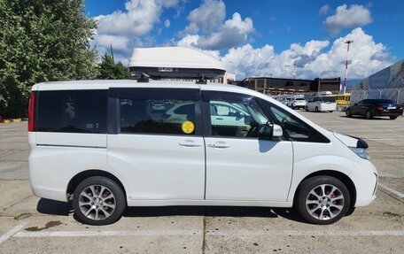 Honda Stepwgn IV, 2019 год, 1 950 000 рублей, 2 фотография