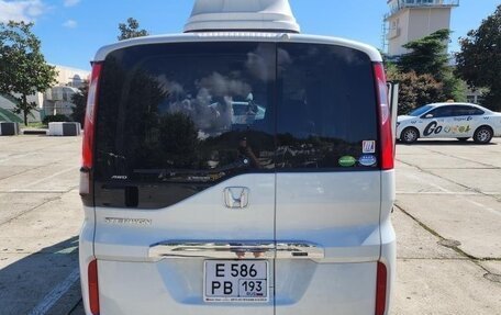 Honda Stepwgn IV, 2019 год, 1 950 000 рублей, 4 фотография