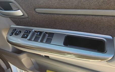 Honda Stepwgn IV, 2019 год, 1 950 000 рублей, 12 фотография