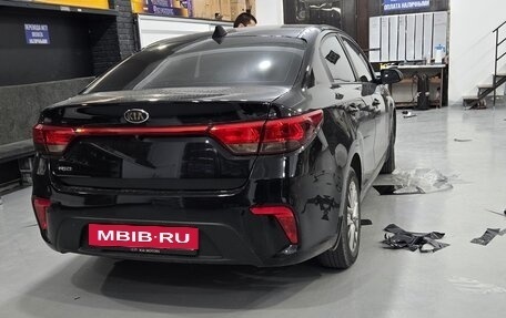 KIA Rio IV, 2018 год, 1 400 000 рублей, 2 фотография