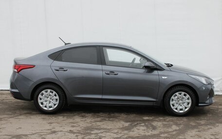 Hyundai Solaris II рестайлинг, 2021 год, 1 635 000 рублей, 9 фотография