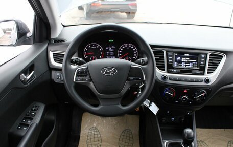 Hyundai Solaris II рестайлинг, 2021 год, 1 635 000 рублей, 17 фотография