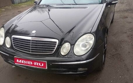 Mercedes-Benz E-Класс, 2004 год, 750 000 рублей, 1 фотография