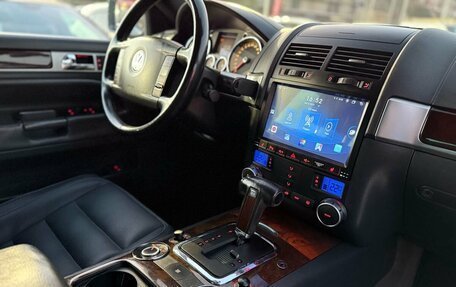 Volkswagen Touareg III, 2005 год, 899 000 рублей, 13 фотография