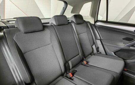 Volkswagen Tiguan II, 2021 год, 3 095 000 рублей, 17 фотография