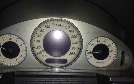 Mercedes-Benz E-Класс, 2004 год, 750 000 рублей, 8 фотография