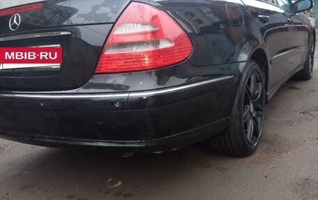 Mercedes-Benz E-Класс, 2004 год, 750 000 рублей, 5 фотография