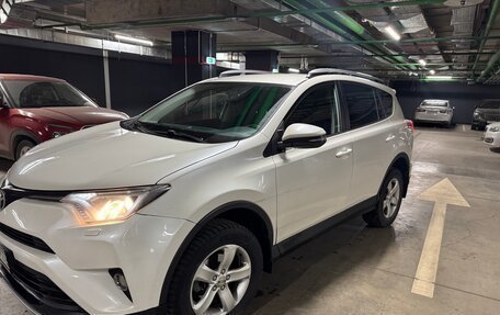 Toyota RAV4, 2017 год, 1 700 000 рублей, 8 фотография