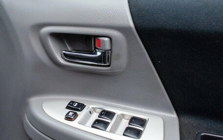 Toyota Noah III, 2004 год, 743 000 рублей, 15 фотография