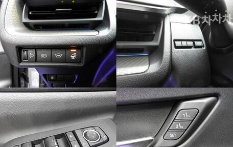 Toyota Prius IV XW50, 2024 год, 3 739 099 рублей, 15 фотография