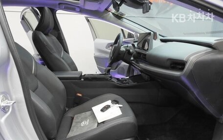 Toyota Prius IV XW50, 2024 год, 3 739 099 рублей, 8 фотография