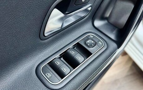 Mercedes-Benz A-Класс, 2021 год, 1 722 758 рублей, 24 фотография