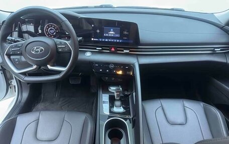 Hyundai Elantra, 2022 год, 1 740 100 рублей, 12 фотография