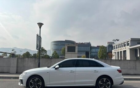 Audi A4, 2021 год, 2 000 000 рублей, 3 фотография