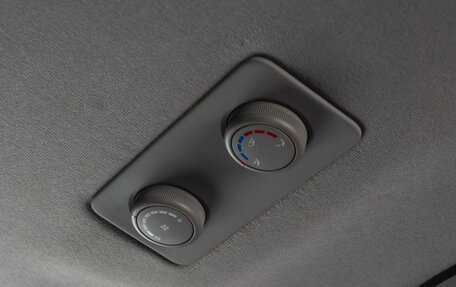 Hyundai H-1 II рестайлинг, 2012 год, 2 229 000 рублей, 14 фотография