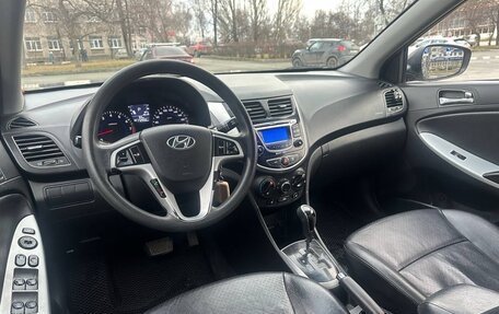 Hyundai Solaris II рестайлинг, 2011 год, 799 000 рублей, 16 фотография