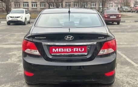 Hyundai Solaris II рестайлинг, 2011 год, 799 000 рублей, 12 фотография