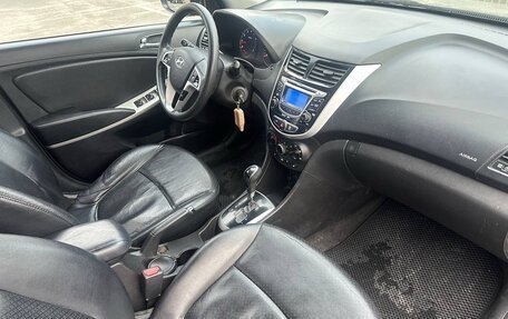 Hyundai Solaris II рестайлинг, 2011 год, 799 000 рублей, 25 фотография