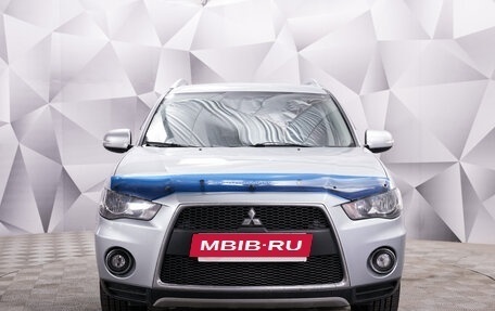 Mitsubishi Outlander III рестайлинг 3, 2010 год, 1 024 000 рублей, 8 фотография