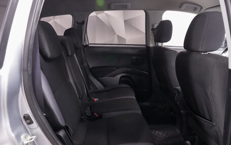 Mitsubishi Outlander III рестайлинг 3, 2010 год, 1 024 000 рублей, 12 фотография