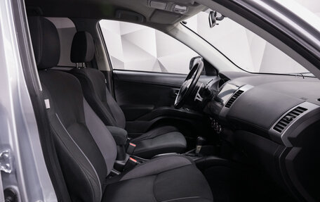 Mitsubishi Outlander III рестайлинг 3, 2010 год, 1 024 000 рублей, 11 фотография