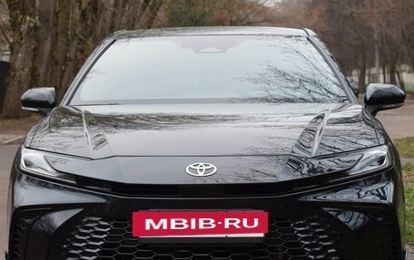 Toyota Camry, 2024 год, 3 800 000 рублей, 3 фотография