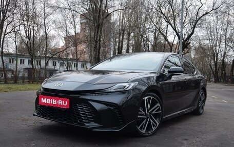Toyota Camry, 2024 год, 3 800 000 рублей, 5 фотография