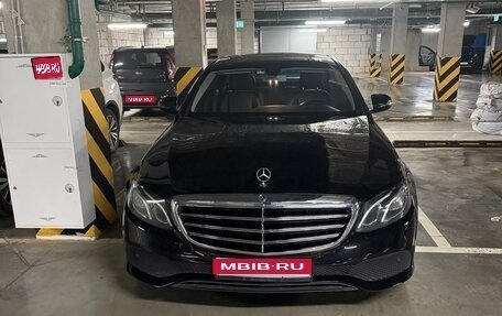 Mercedes-Benz E-Класс, 2019 год, 2 100 000 рублей, 1 фотография