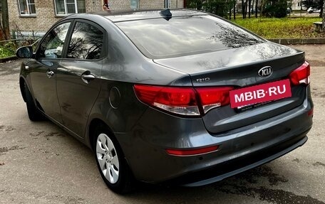 KIA Rio III рестайлинг, 2017 год, 1 000 000 рублей, 7 фотография