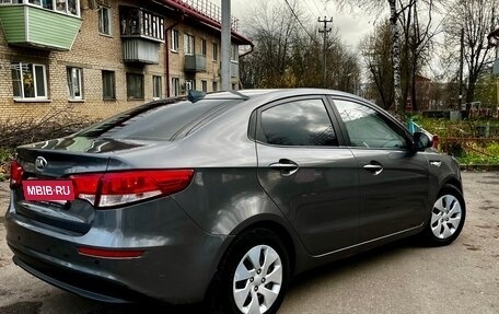 KIA Rio III рестайлинг, 2017 год, 1 000 000 рублей, 5 фотография