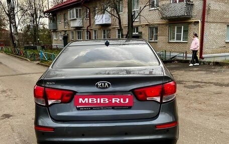 KIA Rio III рестайлинг, 2017 год, 1 000 000 рублей, 6 фотография