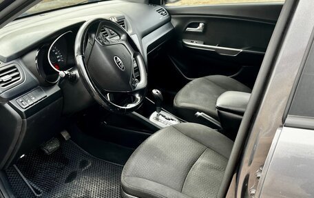 KIA Rio III рестайлинг, 2017 год, 1 000 000 рублей, 25 фотография