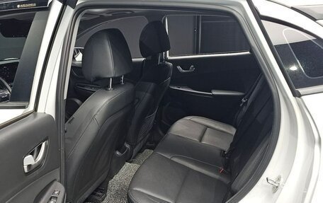 Hyundai Kona I, 2022 год, 2 405 000 рублей, 8 фотография