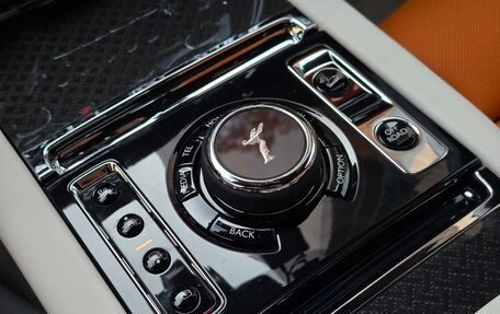 Rolls-Royce Cullinan, 2025 год, 55 700 000 рублей, 11 фотография